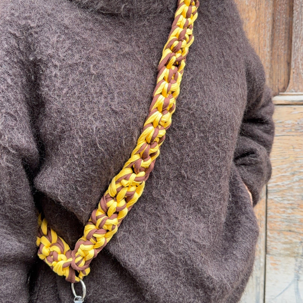 Bandoulière de téléphone - marron et jaune